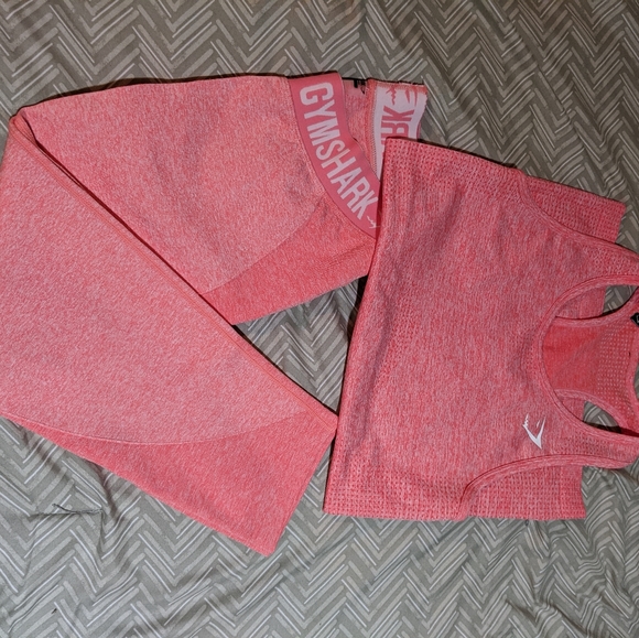 Gymshark Bundle Set - Picture 7 of 8